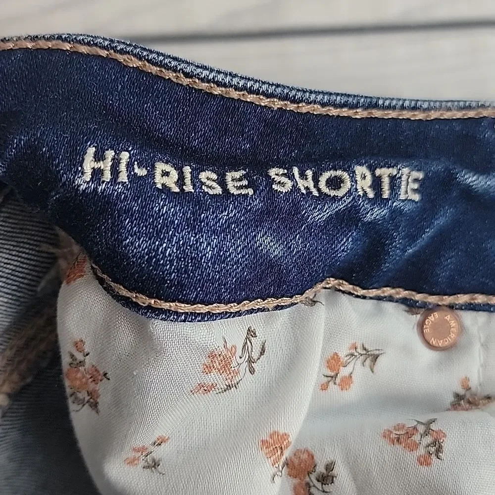 American Eagle Outfitters next level stretch shortie shorts denim Women's Size 0